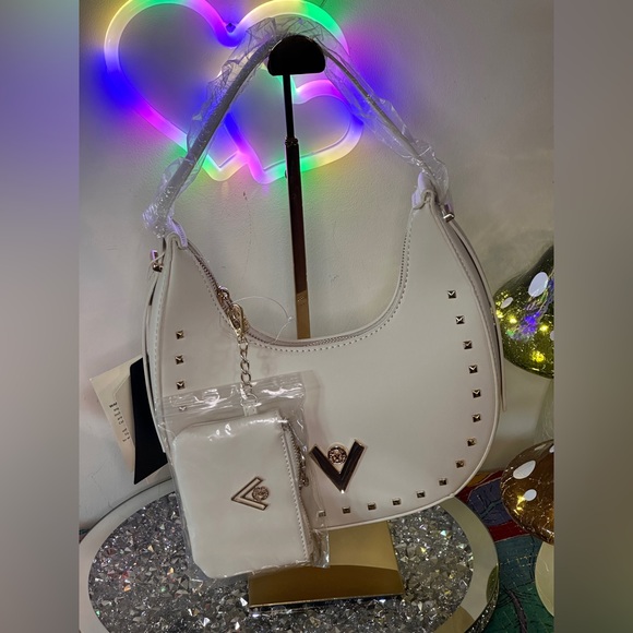 Valentino Orlandi Handbags - NWT - Valentino Orlandi Shoulder Bag. NWT - Retail $189.00
